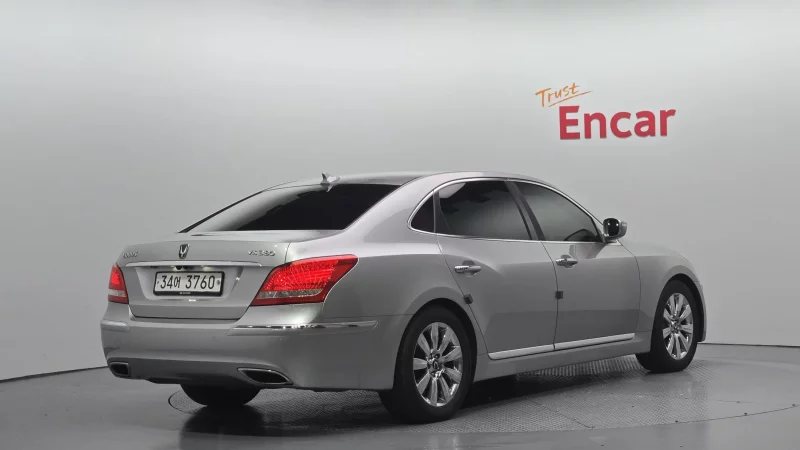 Hyundai Equus