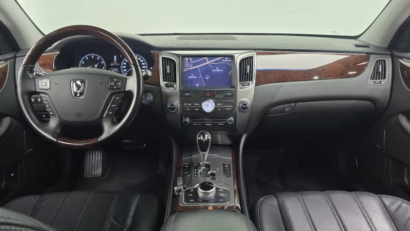 Hyundai Equus