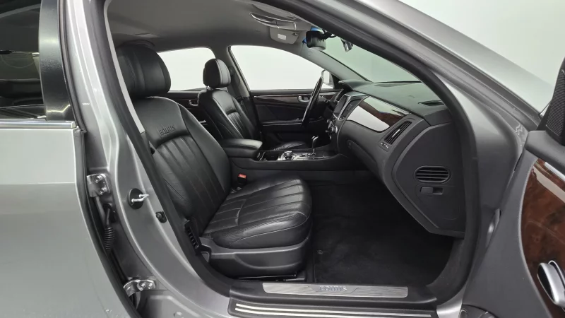 Hyundai Equus