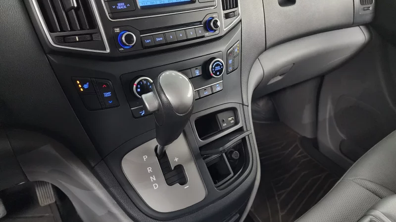 Hyundai Starex