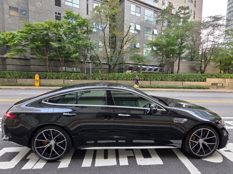 Mercedes-Benz AMG GT