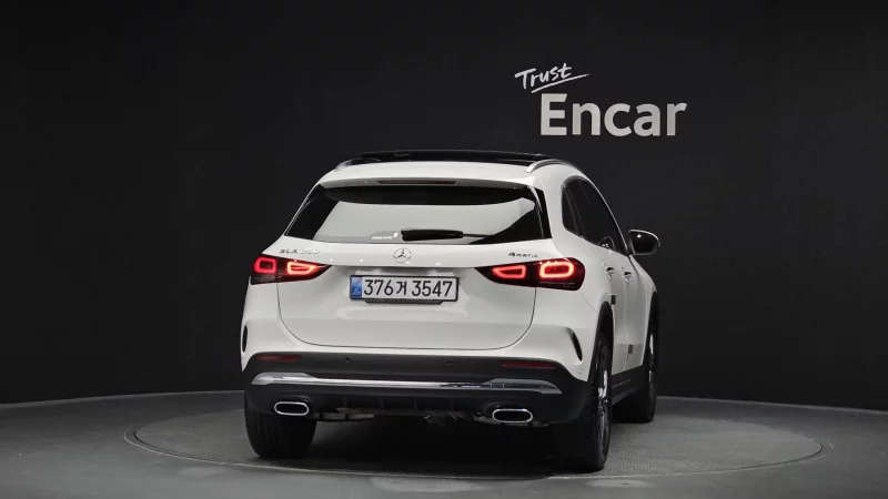 Mercedes-Benz GLA-Class