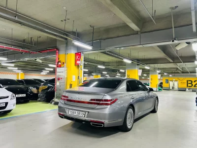 Genesis G90