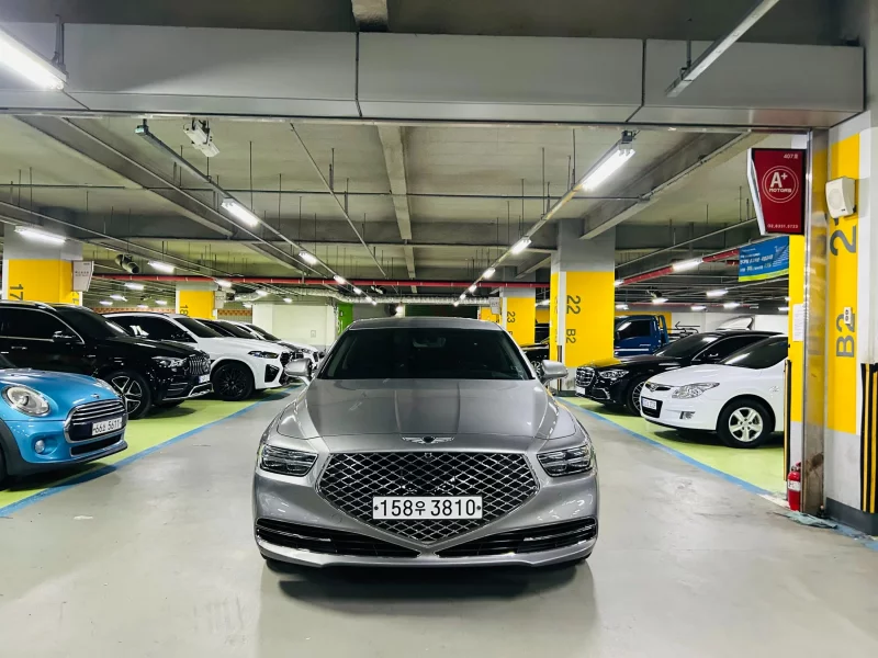 Genesis G90