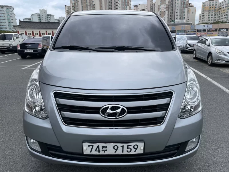 Hyundai Starex