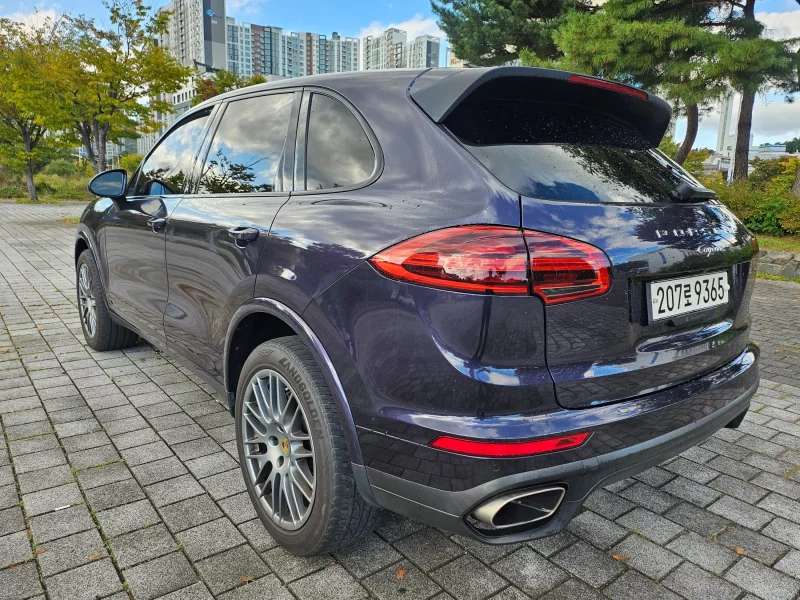 Porsche CAYENNE