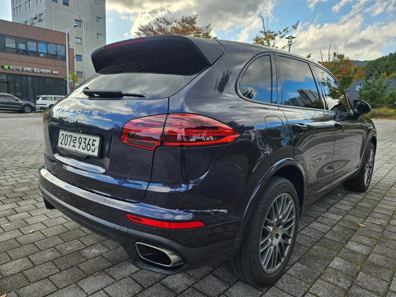 Porsche CAYENNE