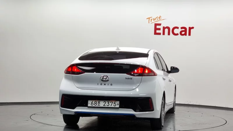 Hyundai Ioniq