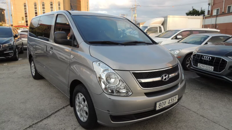 Hyundai Starex