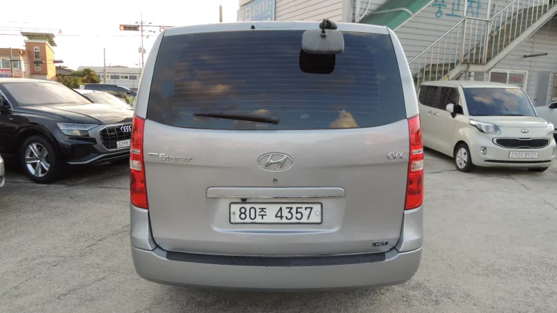 Hyundai Starex