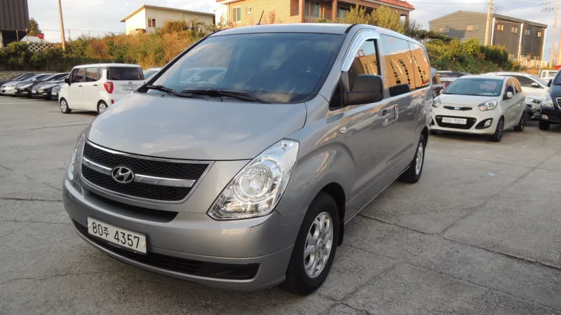 Hyundai Starex
