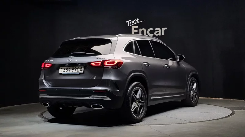 Mercedes-Benz GLA-Class