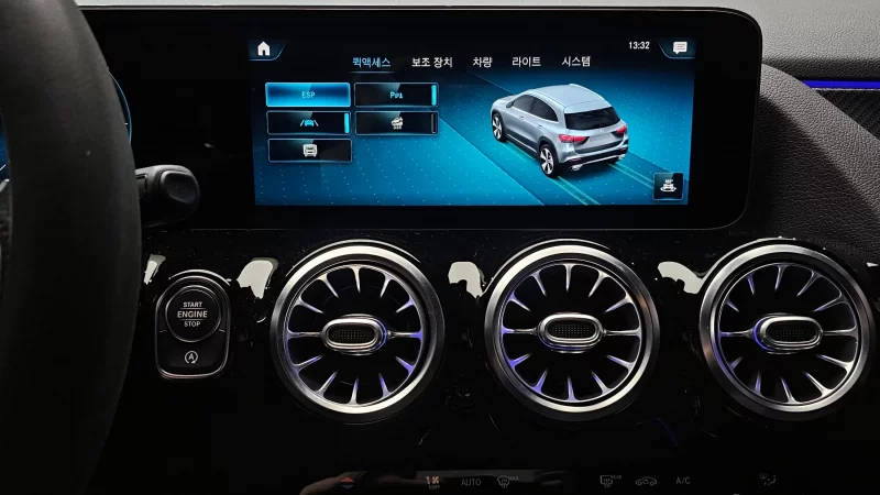 Mercedes-Benz GLA-Class