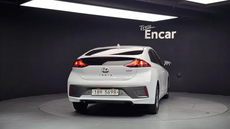 Hyundai Ioniq