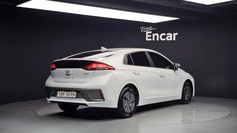 Hyundai Ioniq