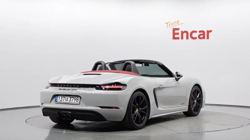 Porsche 718