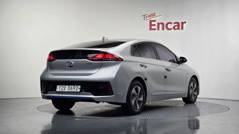 Hyundai Ioniq