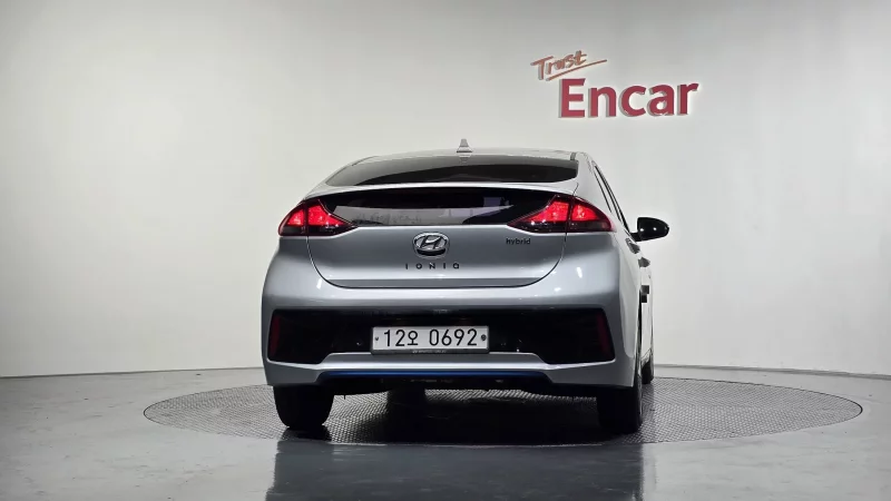 Hyundai Ioniq