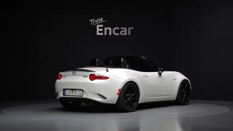 Mazda MX-5 Miata