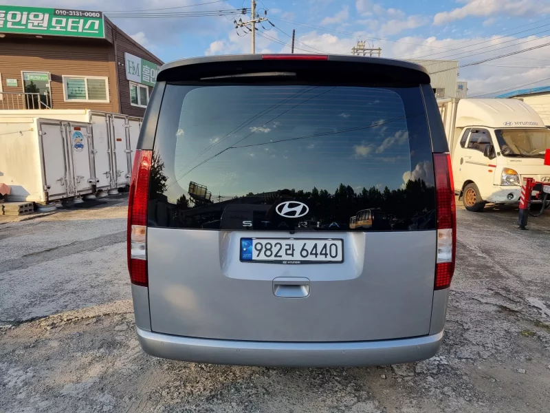 Hyundai Staria
