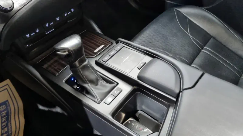 Lexus ES300h