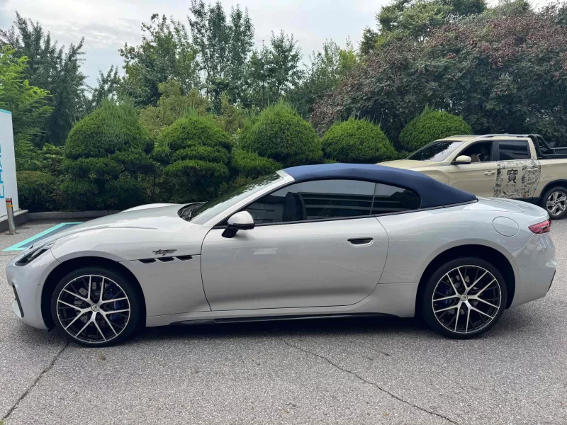 Maserati Gran Cabrio