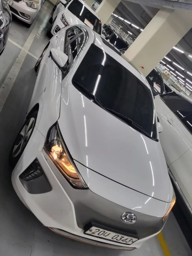 Hyundai Ioniq