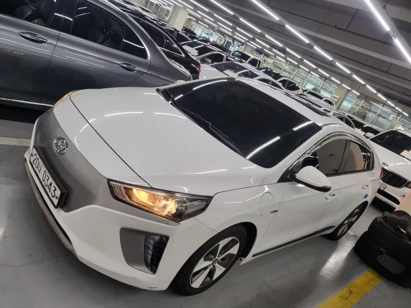 Hyundai Ioniq