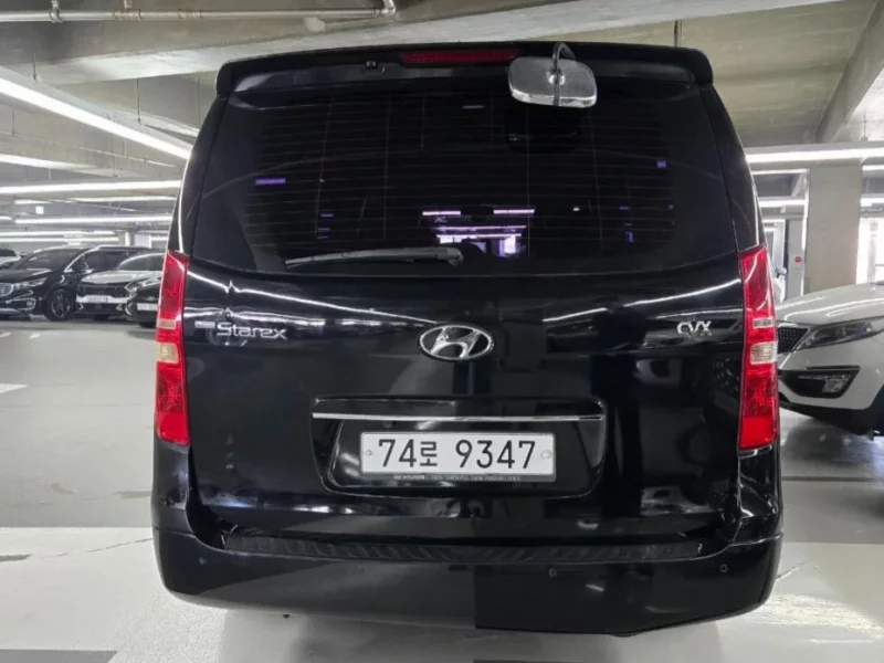 Hyundai Starex