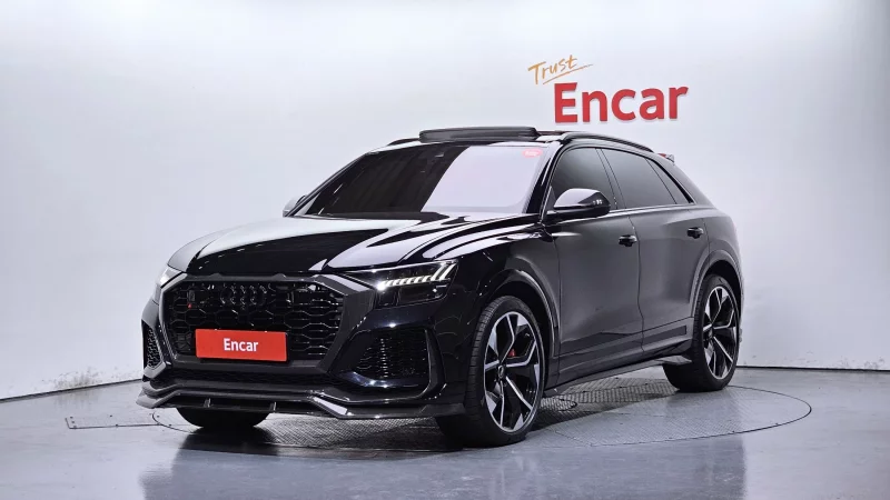 Audi RSQ8