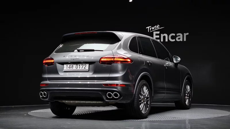 Porsche CAYENNE