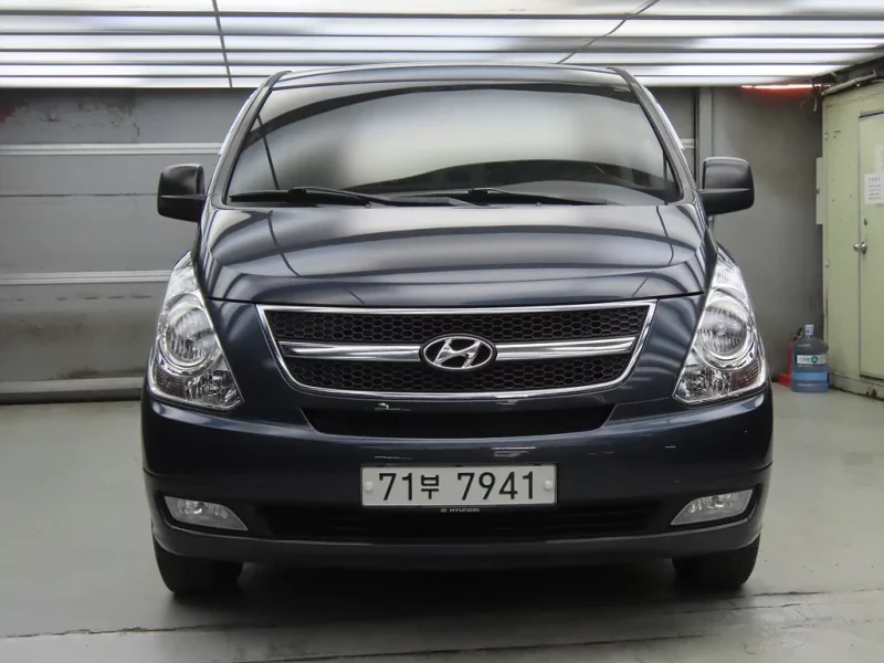 Hyundai Starex
