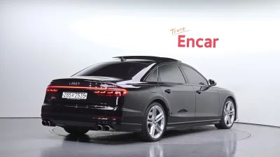 Audi S8
