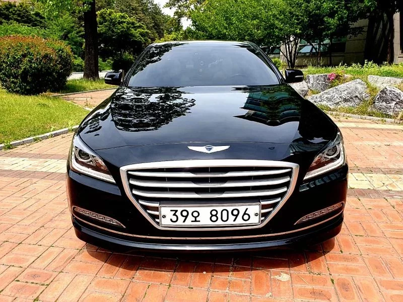 Hyundai Genesis