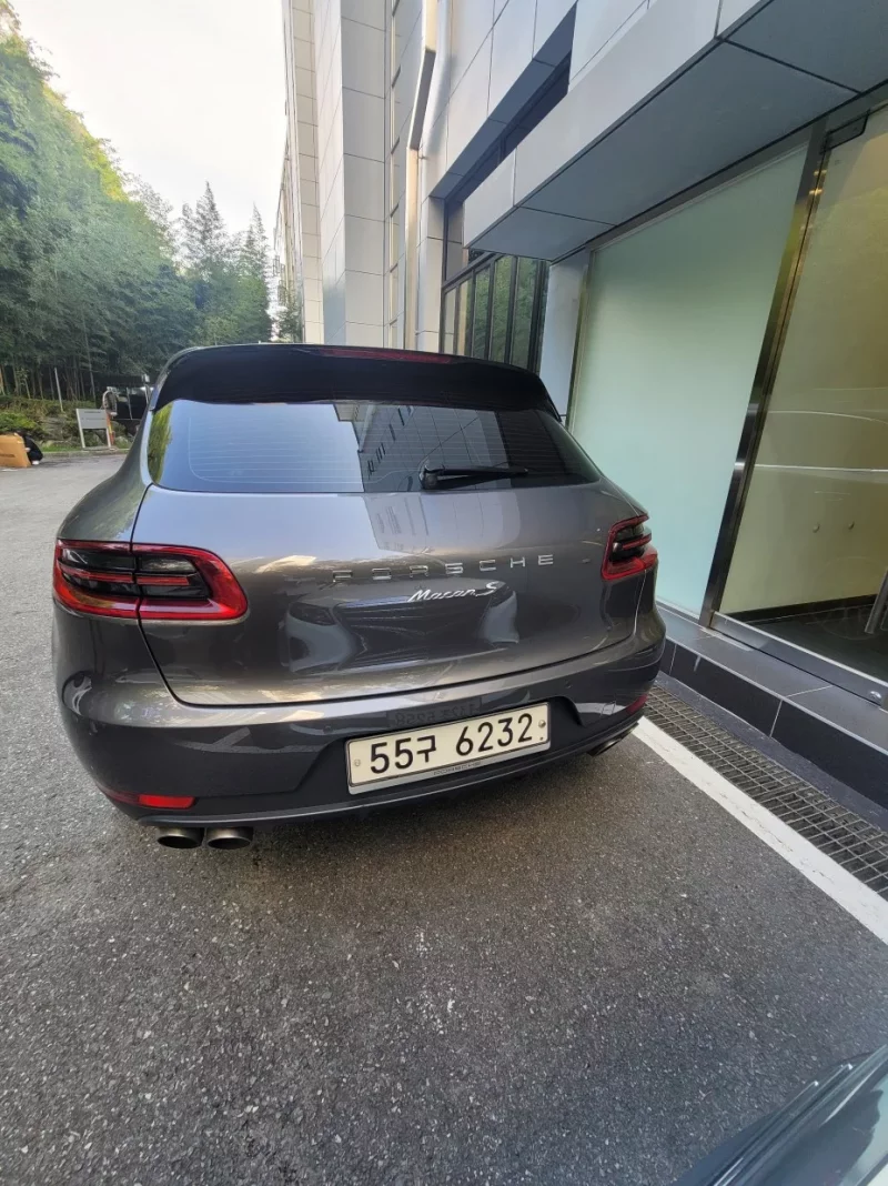 Porsche MACAN