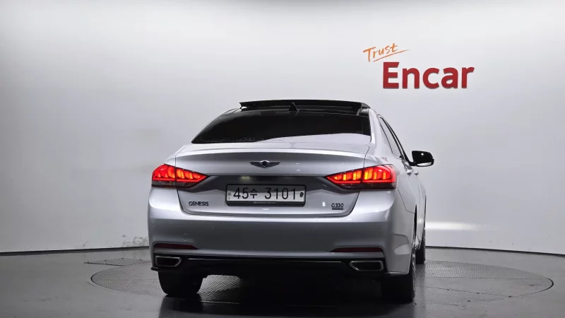 Hyundai Genesis