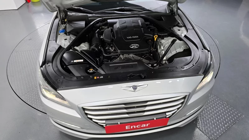 Hyundai Genesis