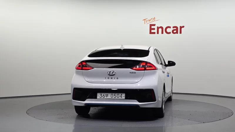 Hyundai Ioniq