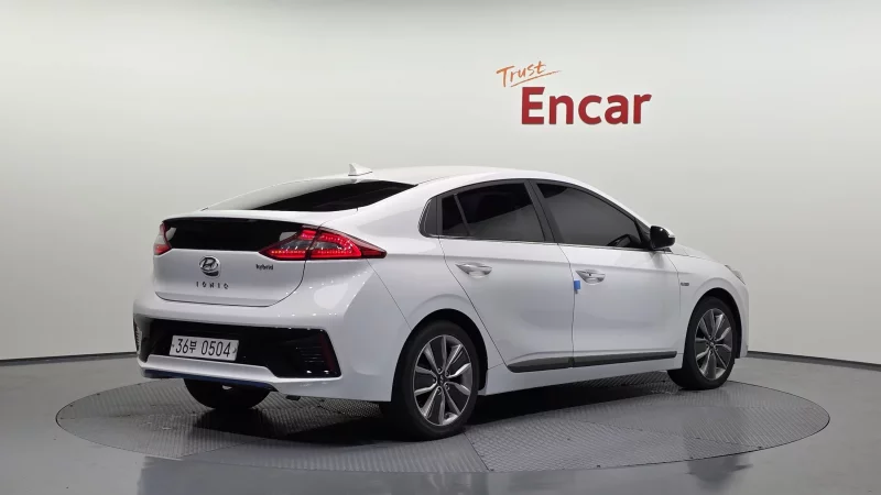 Hyundai Ioniq