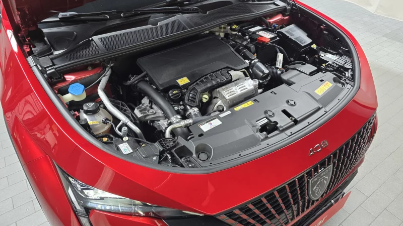 Peugeot 408