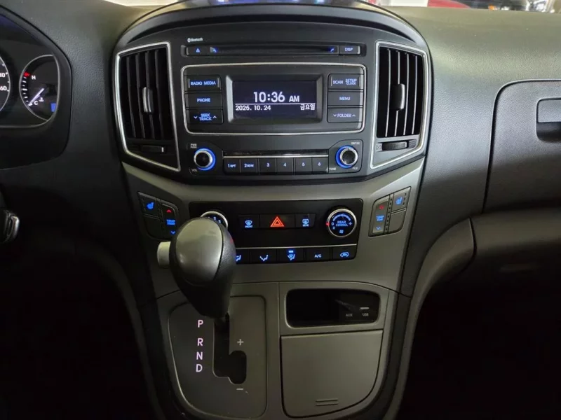Hyundai Starex