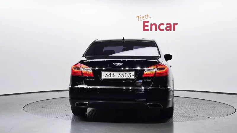 Hyundai Genesis