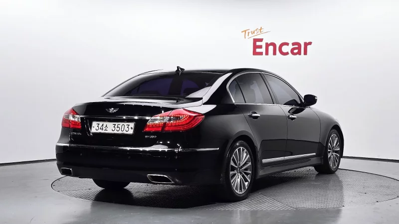 Hyundai Genesis