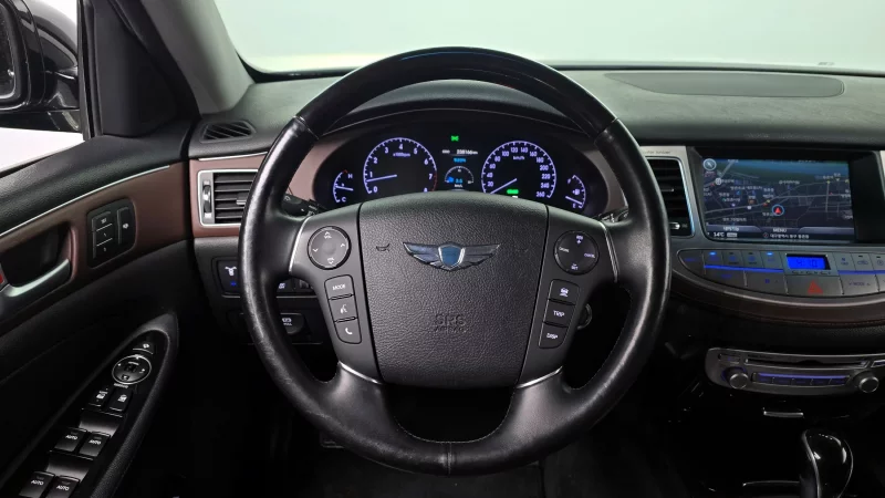 Hyundai Genesis