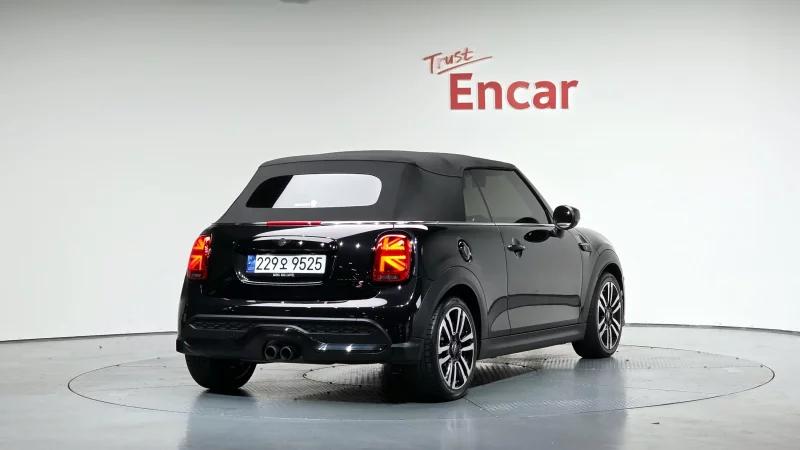 MINI Cooper Convertible