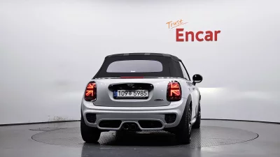 MINI Cooper Convertible