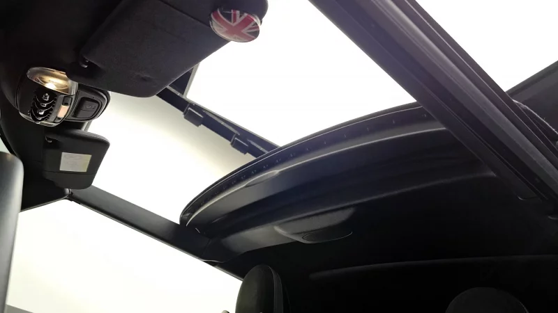 MINI Cooper Convertible