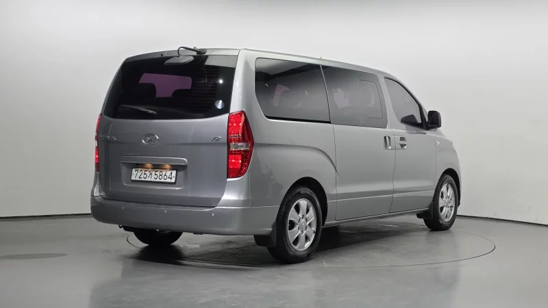 Hyundai Grand Starex