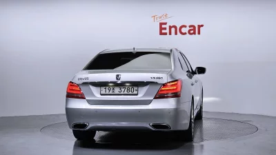 Hyundai Equus