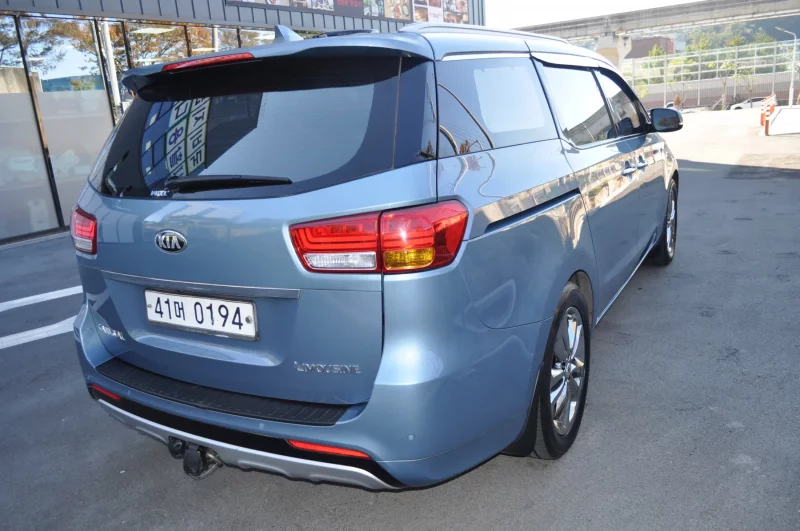 Kia Carnival